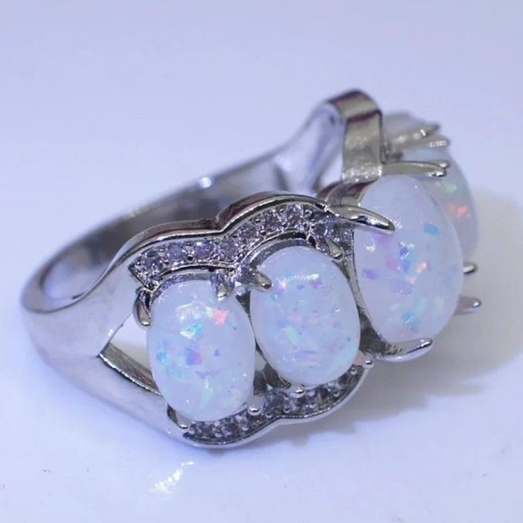 Elegant Opal and Silver Women's Ring - Picture 5 of 8